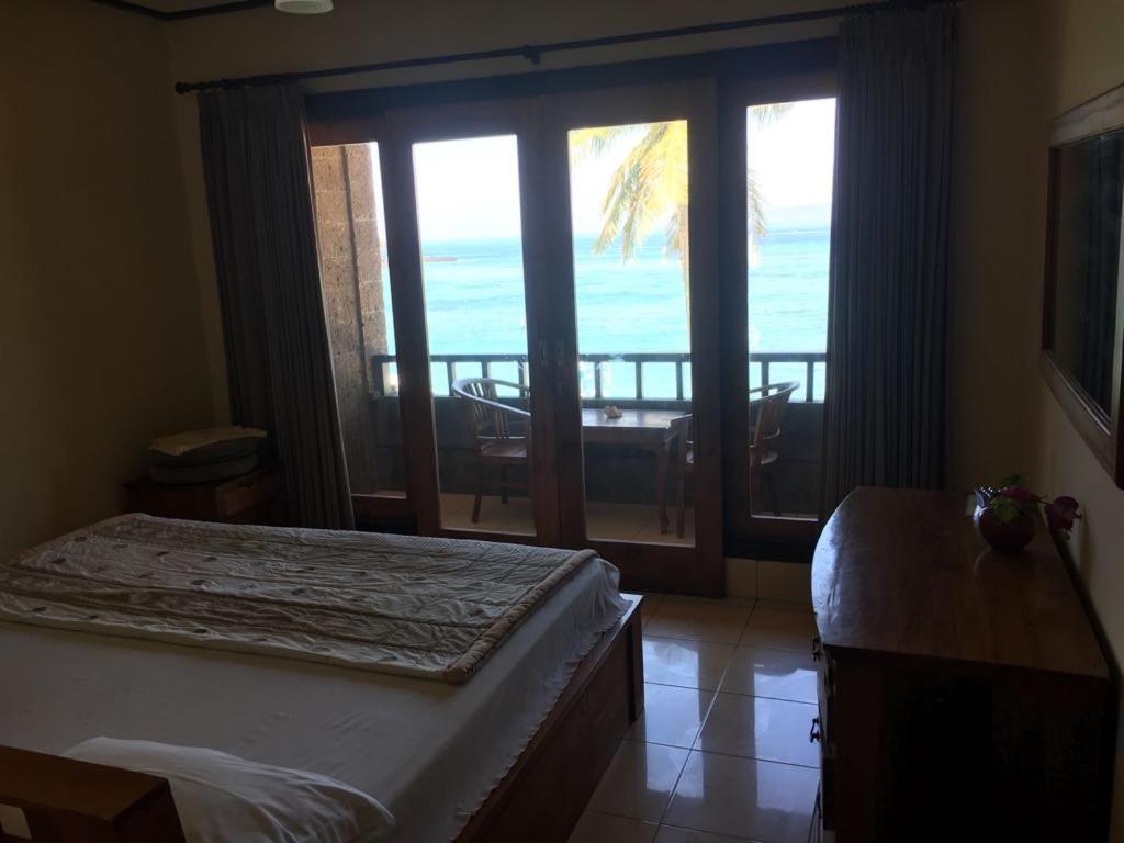 Padangbai Beach Inn Kültér fotó